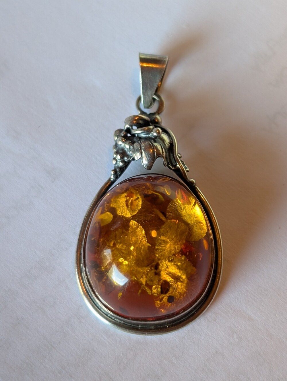 Vintage 925 Sterling Silver Baltic Amber Pendant Leaf & Vine Sun Spangles Honey